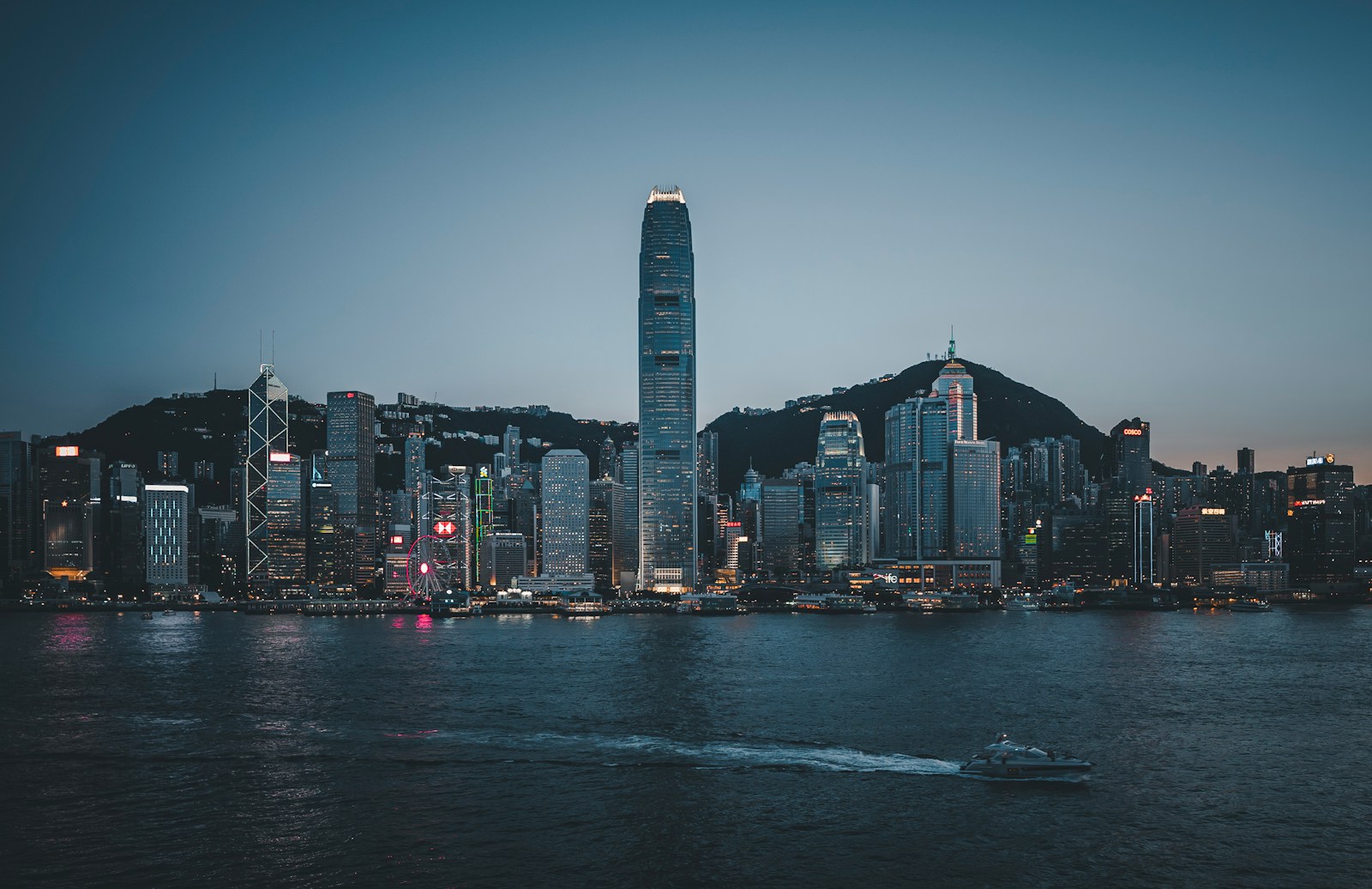Choosing a School in Hong Kong: Systems, Curricula and Admissions